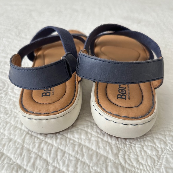 Born Women’s Jayla Navy Blue Cross-Strap Sandals Size 9 - Picture 8 of 16